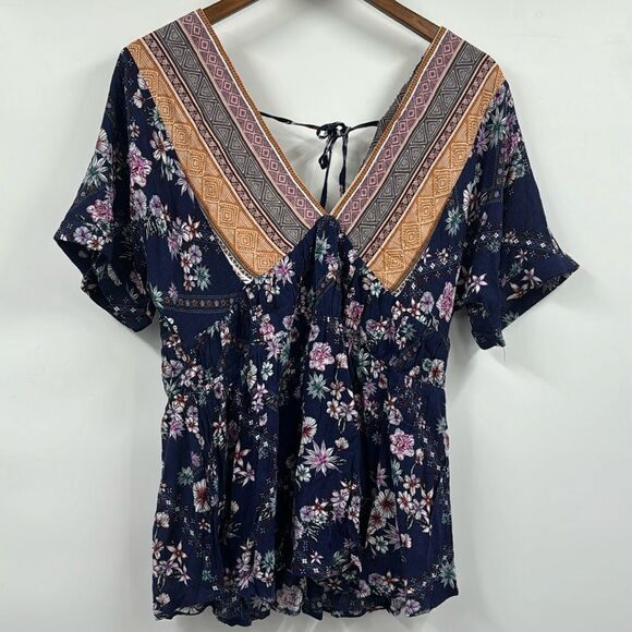 Davi & Dani Boho Top With Tie Back Deep V Small - Picture 1 of 7